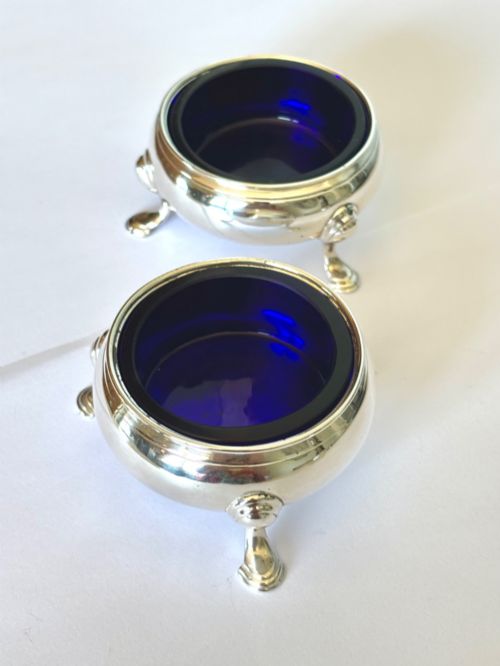 18THC GEORGE II PAIR SILVER SALTS BLUE GLASS LINER LONDON 17556 DAVID HENNELL I - ADDITIONAL PHOTO 1