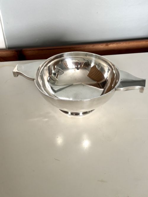 LARGE SCOTTISH SILVER QUAICH HAMILTON INCHES EDINBURGH 1920 24CM 95INCH 358G - ADDITIONAL PHOTO 6