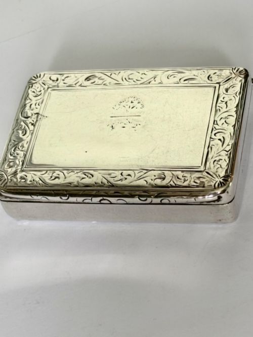 EARLY VICTORIAN SILVER GILT SNUFF BOX EDWARD SMITH BIRMINGHAM 1840 - ADDITIONAL PHOTO 2