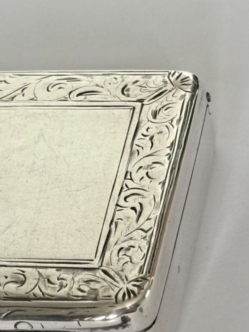 EARLY VICTORIAN SILVER GILT SNUFF BOX EDWARD SMITH BIRMINGHAM 1840 - ADDITIONAL PHOTO 4
