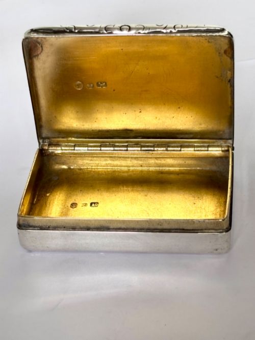 EARLY VICTORIAN SILVER GILT SNUFF BOX EDWARD SMITH BIRMINGHAM 1840 - ADDITIONAL PHOTO 8
