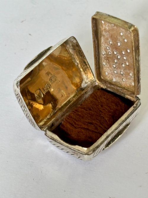 SILVER GILT EARLY VICTORIAN VINAIGRETTE BHAM 1841 FRANCIS CLARK W SPONGE - ADDITIONAL PHOTO 8