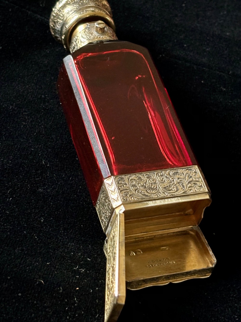Victorian Sampson Mordan Silver Gilt Ruby Glass Scent Bottle & Vinaigrette 1878