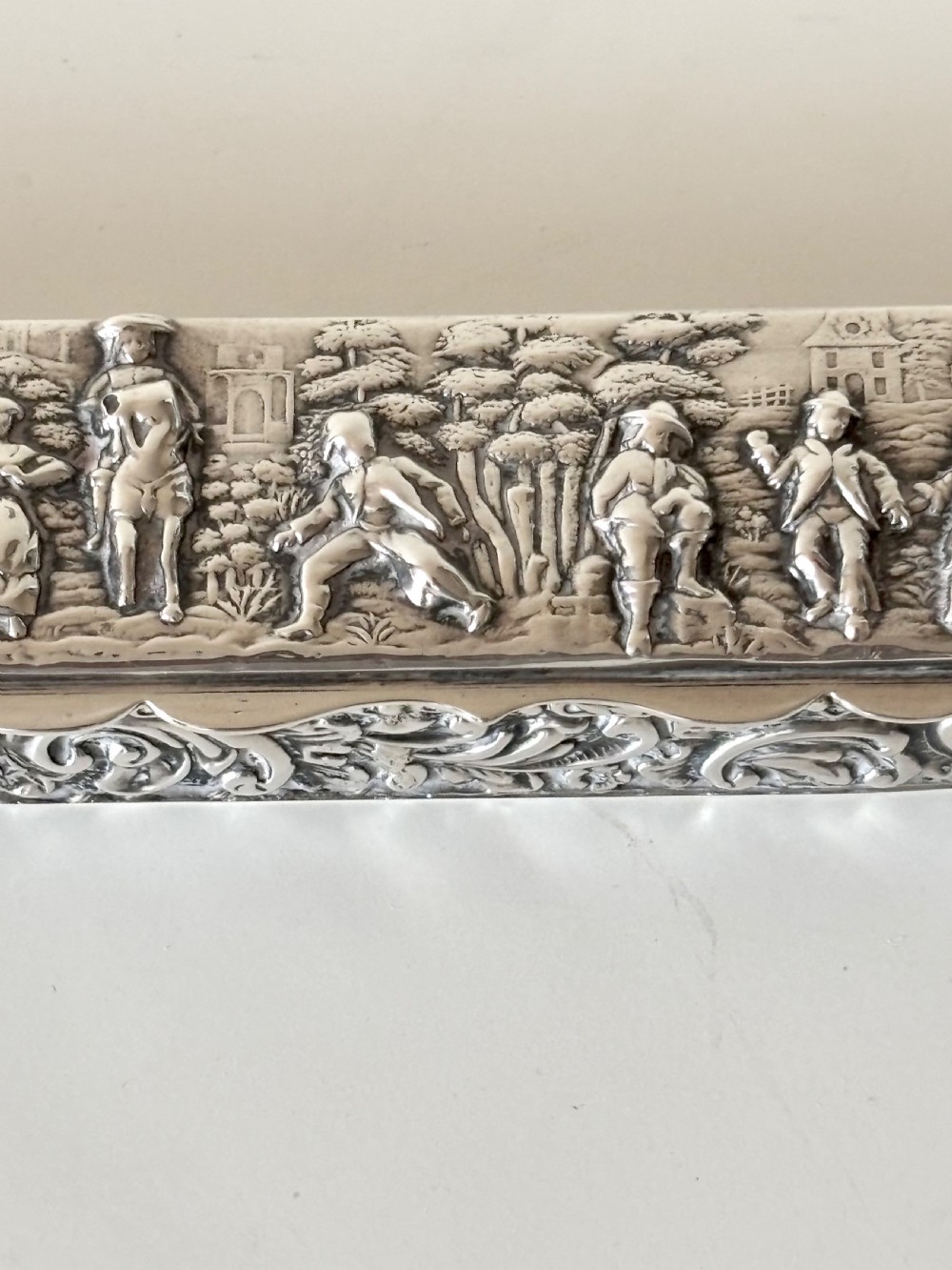 Edwardian Silver Hat Pin Trinket Box Chester 1908 Nathan & Hayes FINNIGANS 23cm View IV