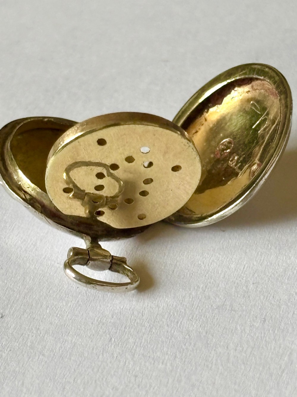 Rare George IV Silver Gilt Vinaigrette 1827 Ledsam Vale Wheeler *Pocket Watch* View II