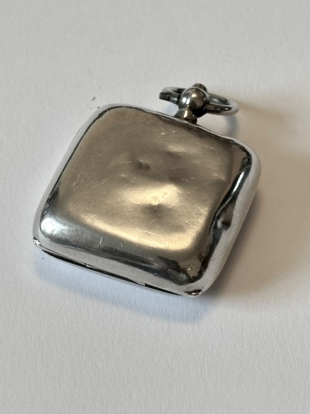 Edwardian Silver Sovereign Case Chester 1907 by James Deakin & Sons View VII