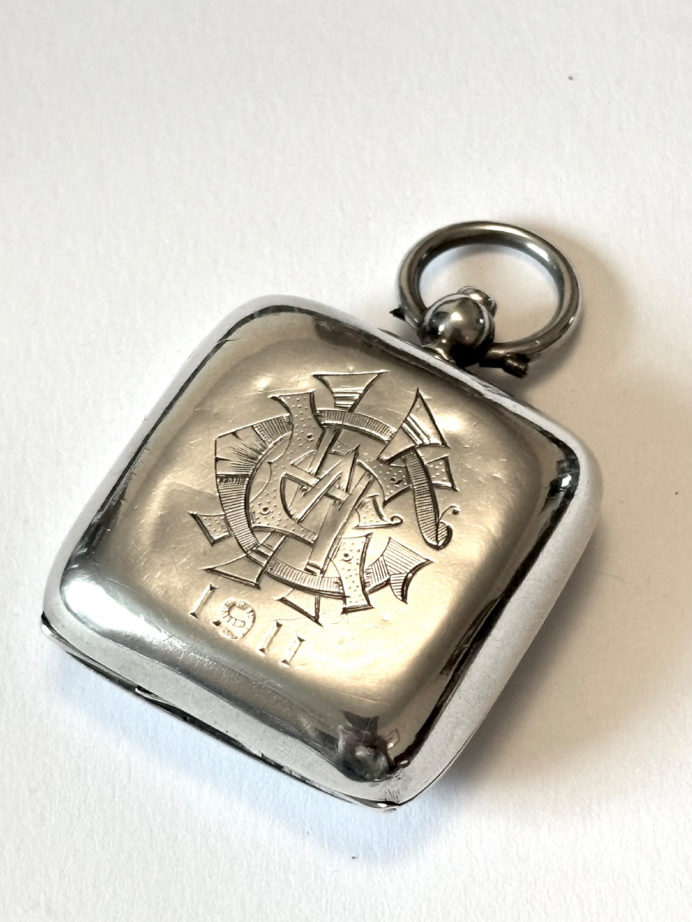 Edwardian Silver Sovereign Case Chester 1907 by James Deakin & Sons View VIII