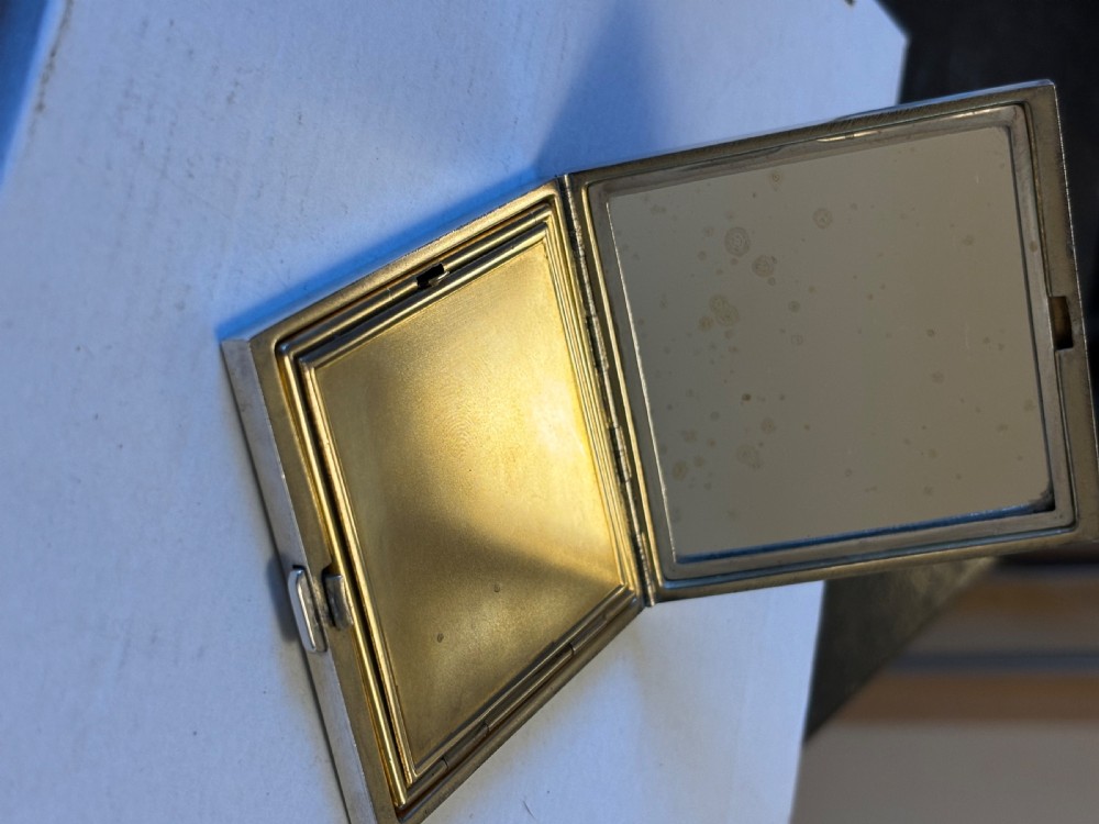 Art Deco Sterling Silver Ladies Compact DEAKIN & FRANCIS Ltd 1924 View XII