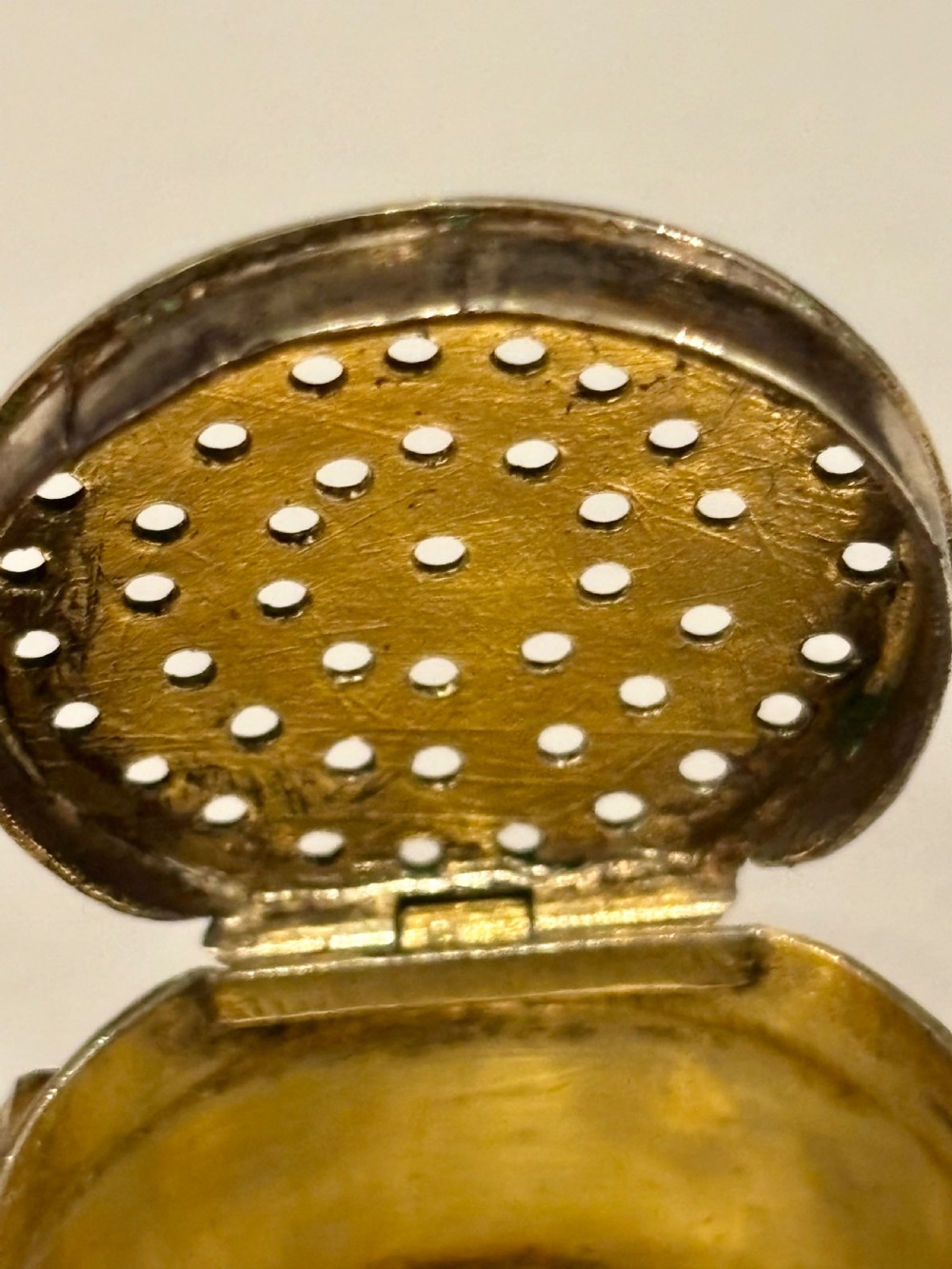 George III Silver Gilt Vinaigrette Rare Cylindrical Circular Form with Sponge View X