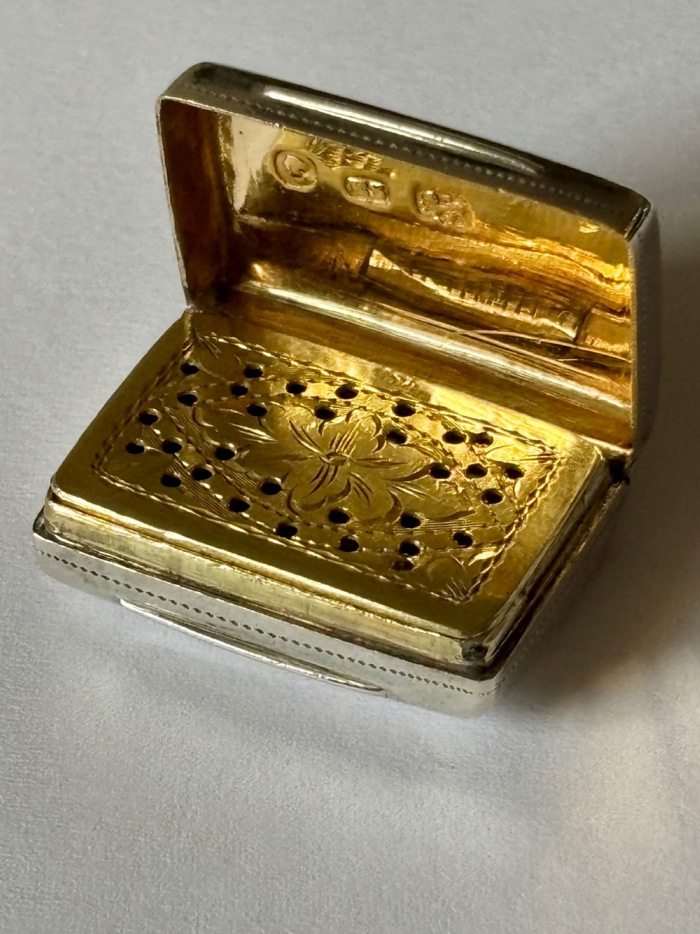 Silver Gilt Early Victorian Vinaigrette Birmingham 1844 Edward Smith View XIV
