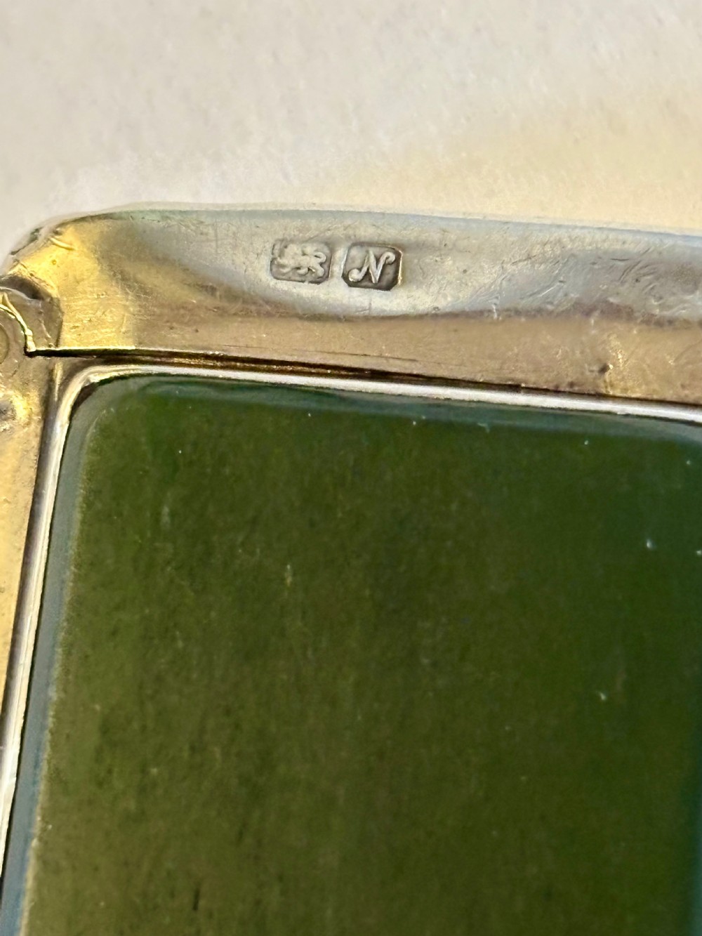 George V Silver Vesta Case with Green Agate Panel Smith & Bartlam Chester 1913 View II