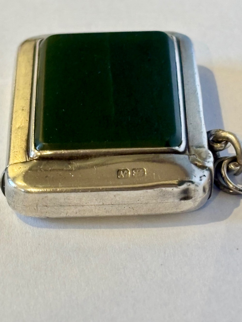 George V Silver Vesta Case with Green Agate Panel Smith & Bartlam Chester 1913 View X