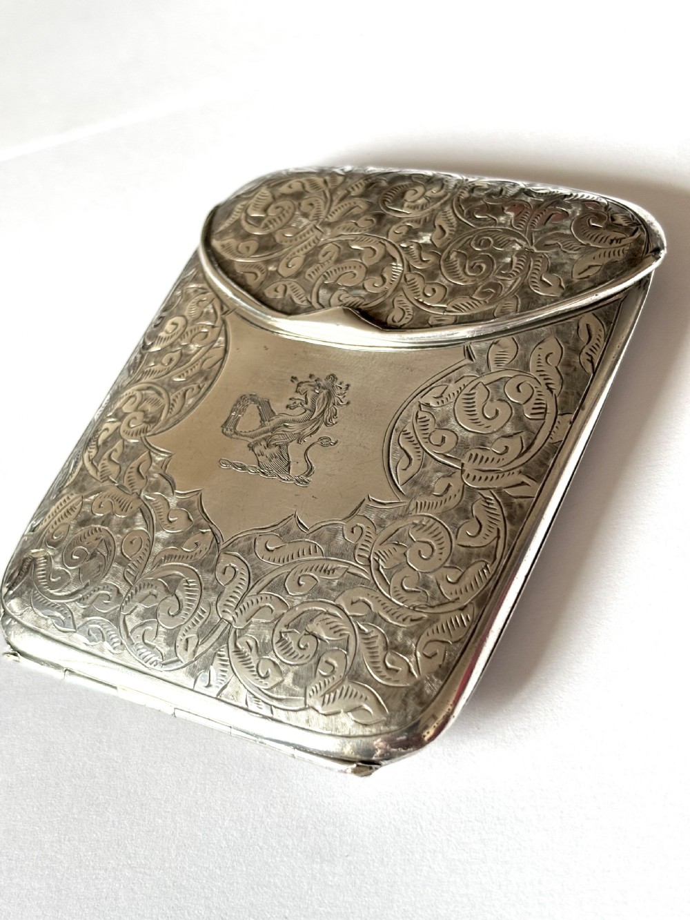 Edwardian Silver Gilt Cigarette Case with Lion Crest Boardman Glossop & Co 1904 View II