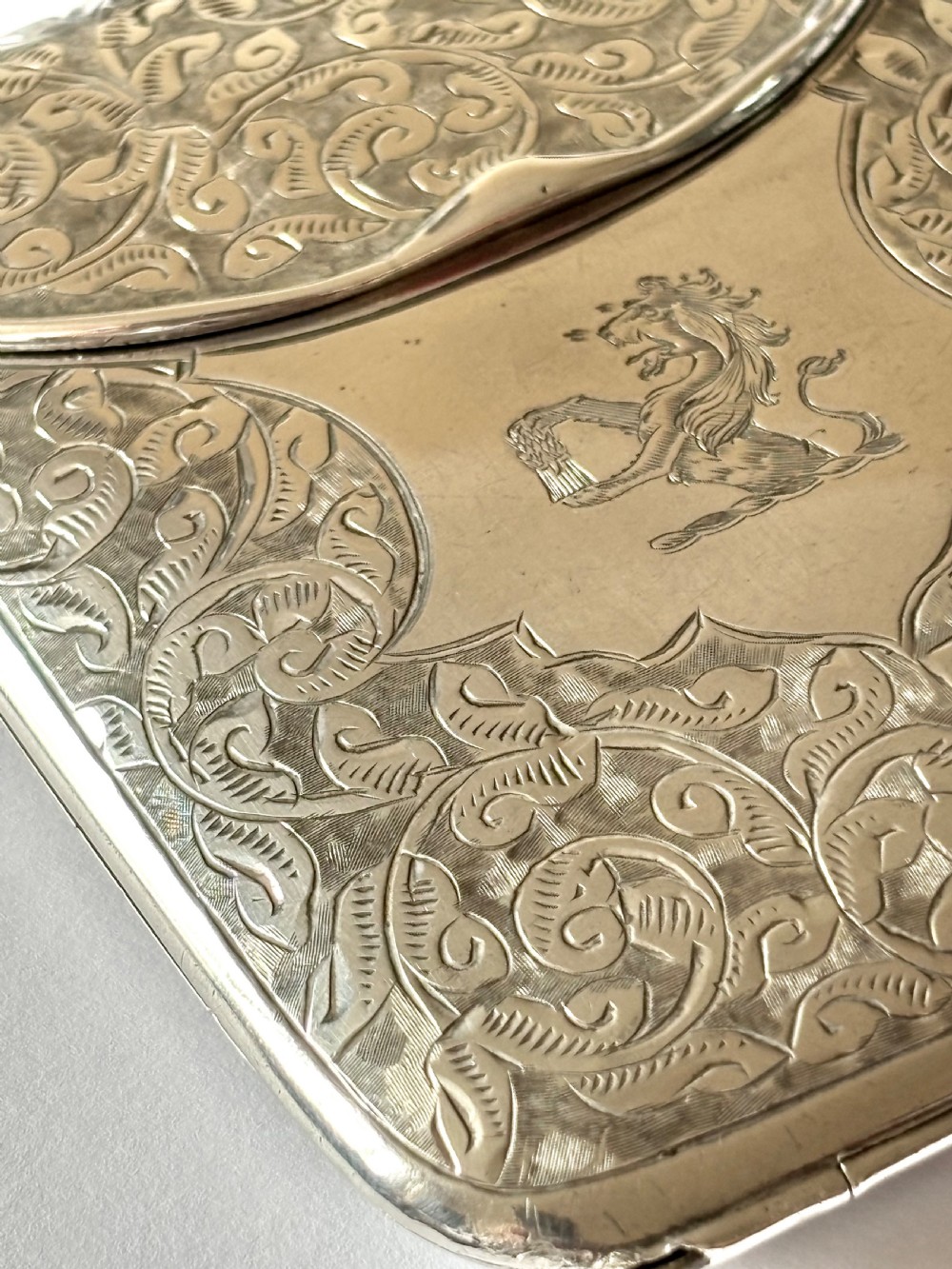 Edwardian Silver Gilt Cigarette Case with Lion Crest Boardman Glossop & Co 1904 View IV