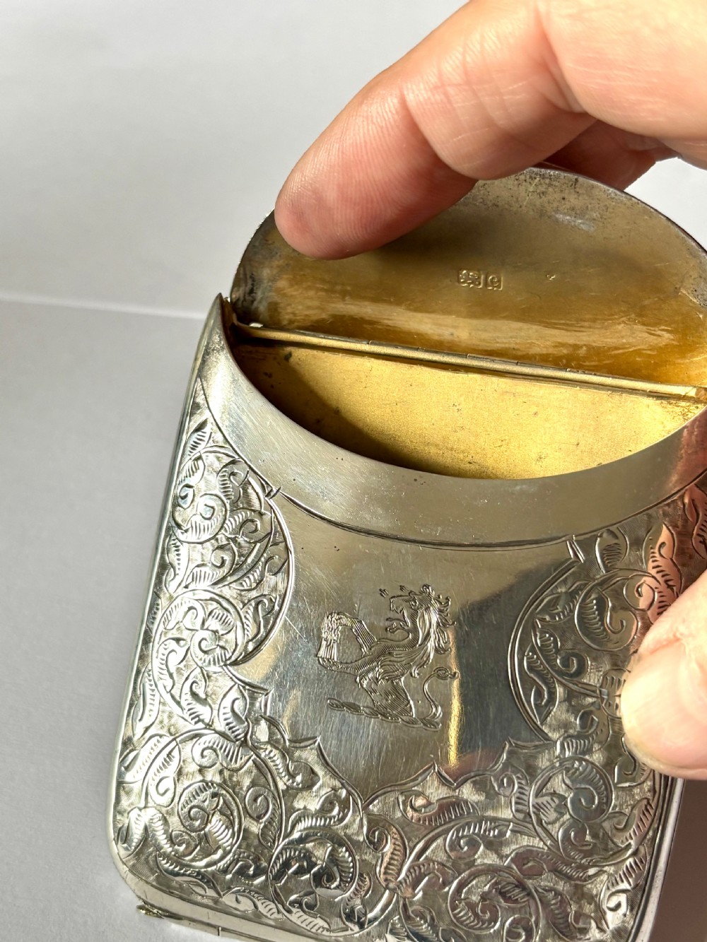 Edwardian Silver Gilt Cigarette Case with Lion Crest Boardman Glossop & Co 1904 View IX
