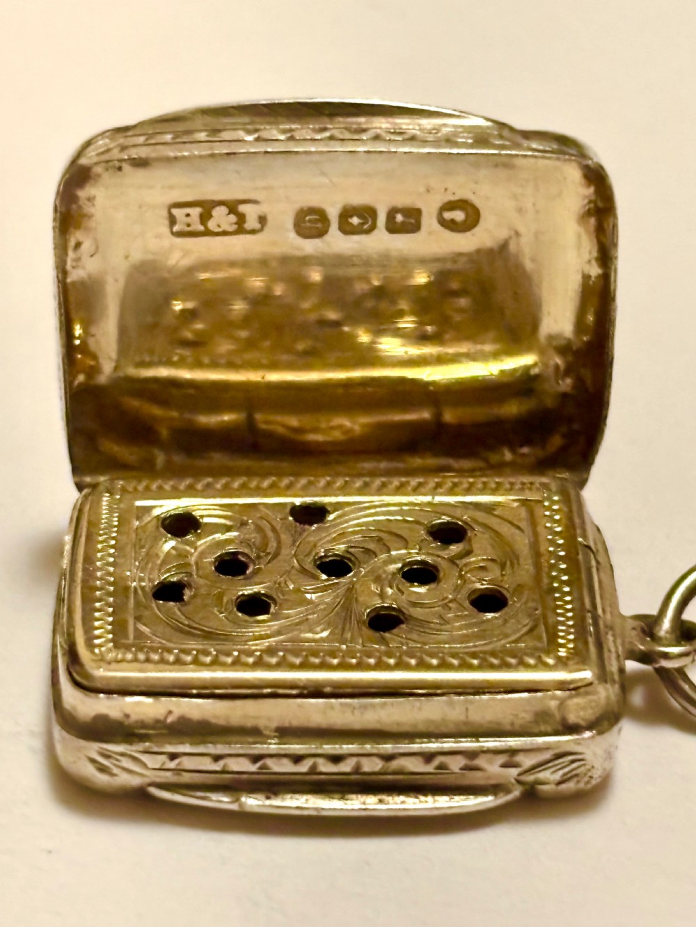 Silver Gilt Victorian Vinaigrette Birmingham 1882 Hilliard & Thomason