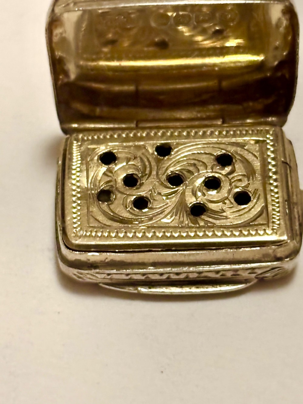Silver Gilt Victorian Vinaigrette Birmingham 1882 Hilliard & Thomason View V