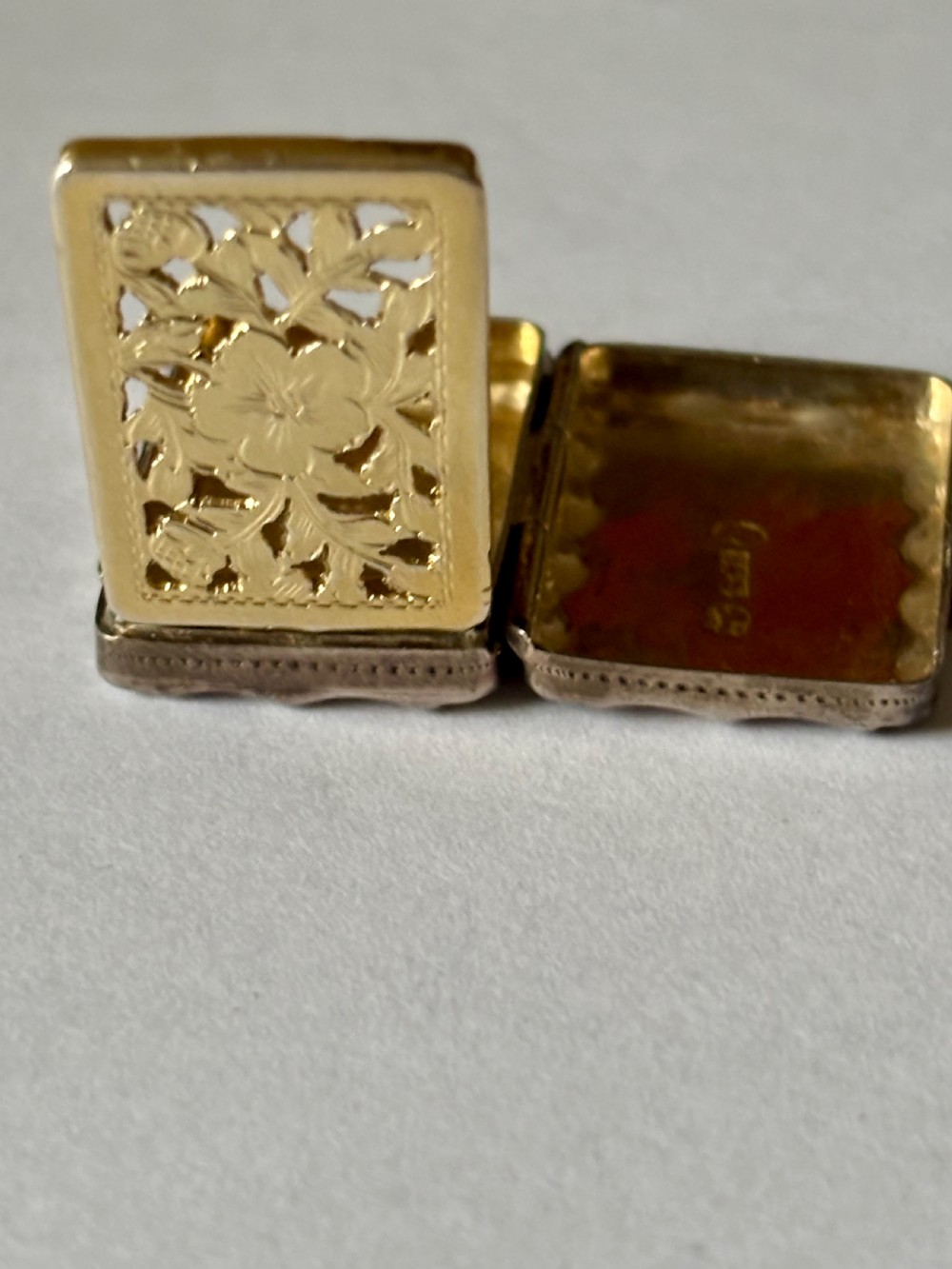George III Silver Gilt Vinaigrette Birmingham 1817 T Simpson & Son View V