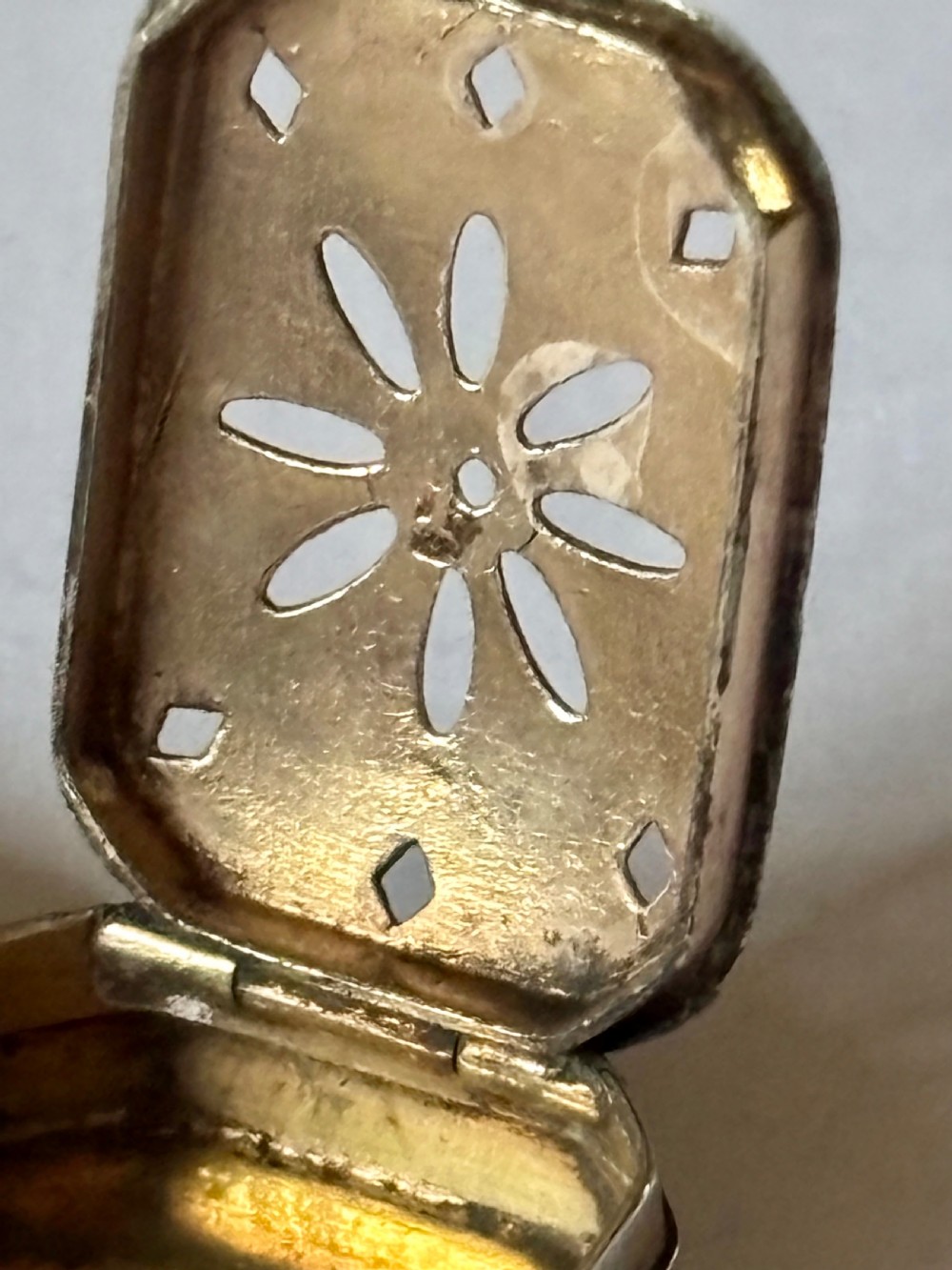 George III Curved Silver Gilt Vinaigrette Birmingham 1790 Samuel Pemberton View VIII