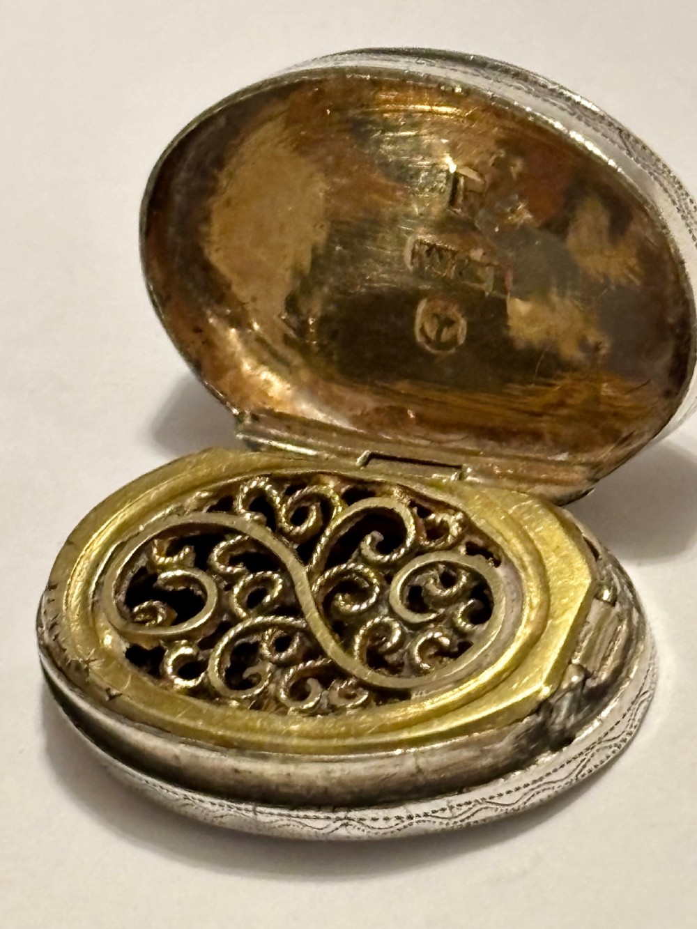 George III Curved Oval Silver Gilt Vinaigrette Birmingham 1808 Wardell & Kempson View VIII