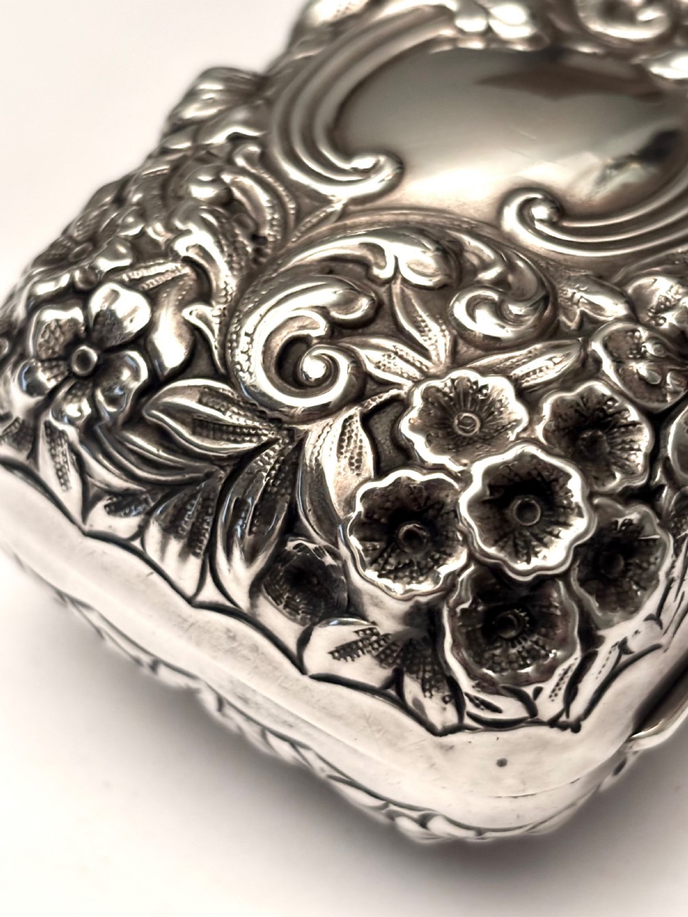 American Late 19th Century Sterling Silver Box GORHAM Relief Embossed Floral USA View VI