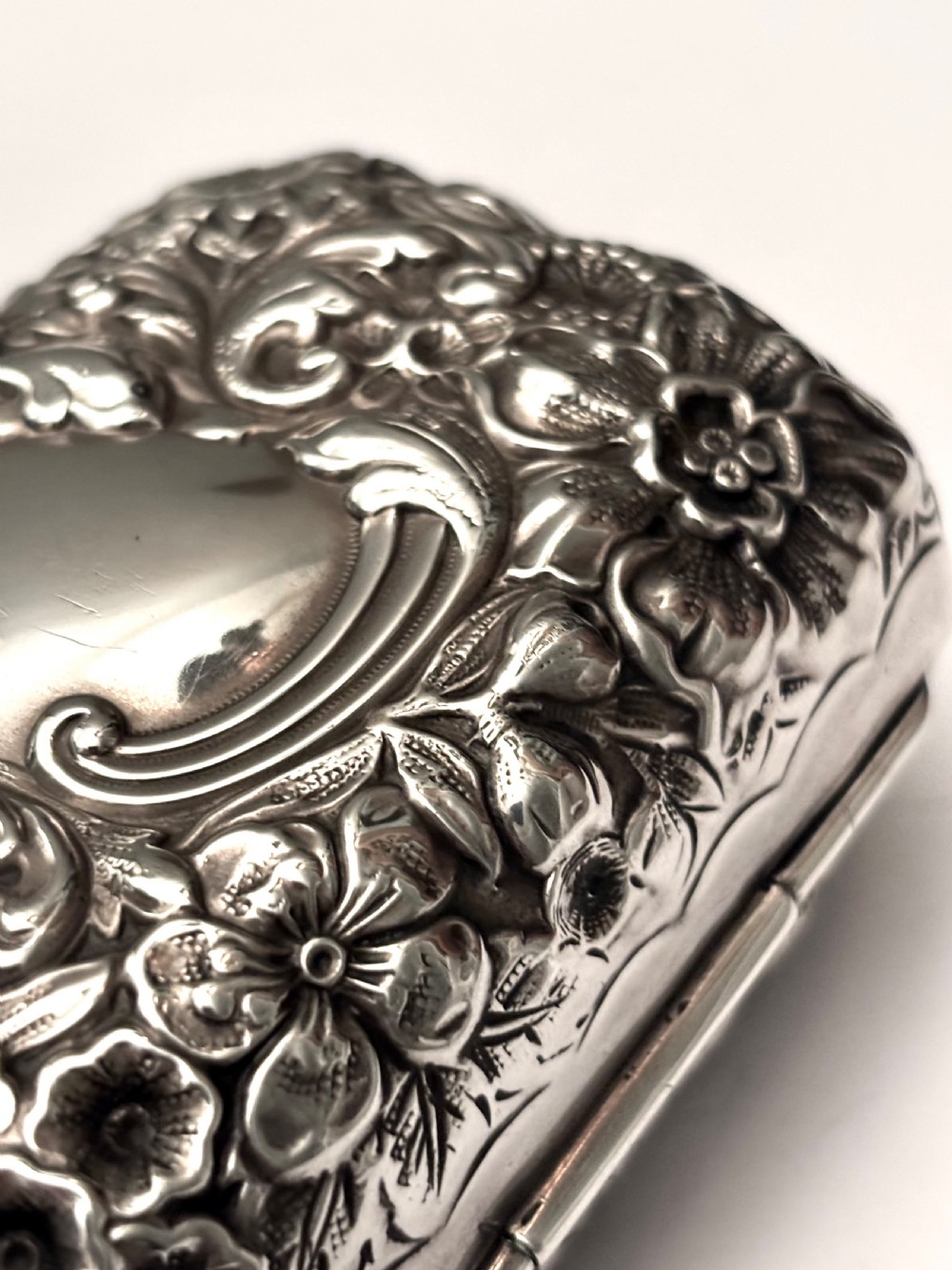 American Late 19th Century Sterling Silver Box GORHAM Relief Embossed Floral USA View VII