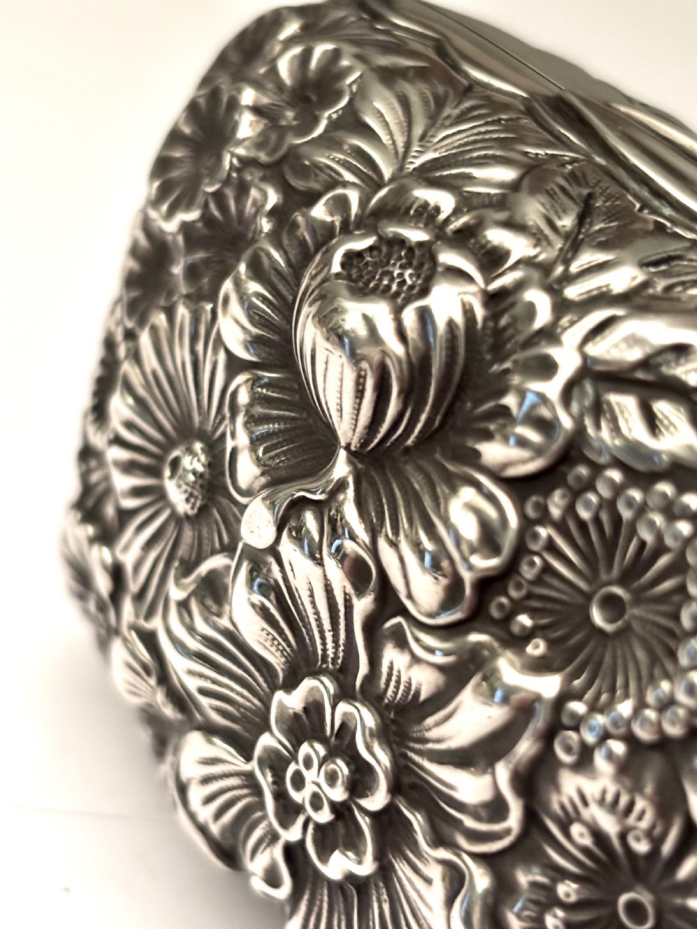American Late 19th Century Sterling Silver Box GORHAM Relief Embossed Floral USA View VIII