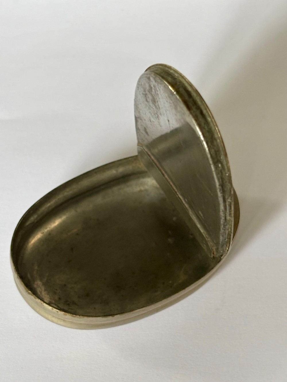 A World War I WWI Metal Snuff Box dated 1917 W. FIELDER from WS View IV