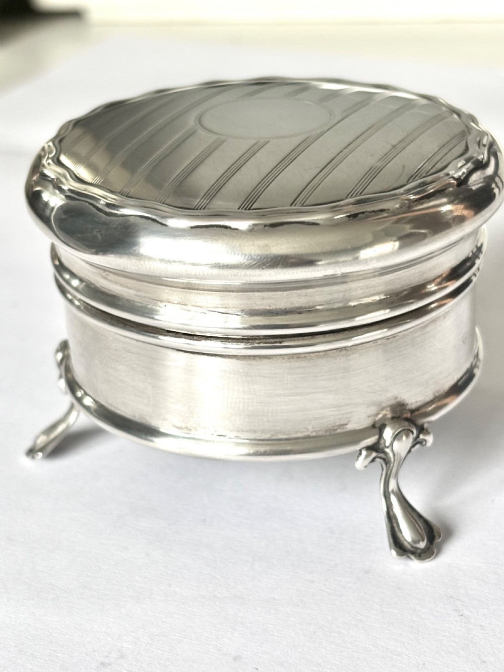 George V ART DECO Silver Dressing Table Box Ring Trinket William Griffiths 1921 View III