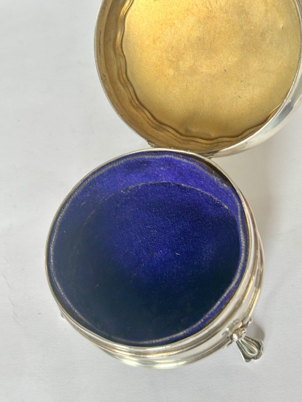 George V ART DECO Silver Dressing Table Box Ring Trinket William Griffiths 1921 View V