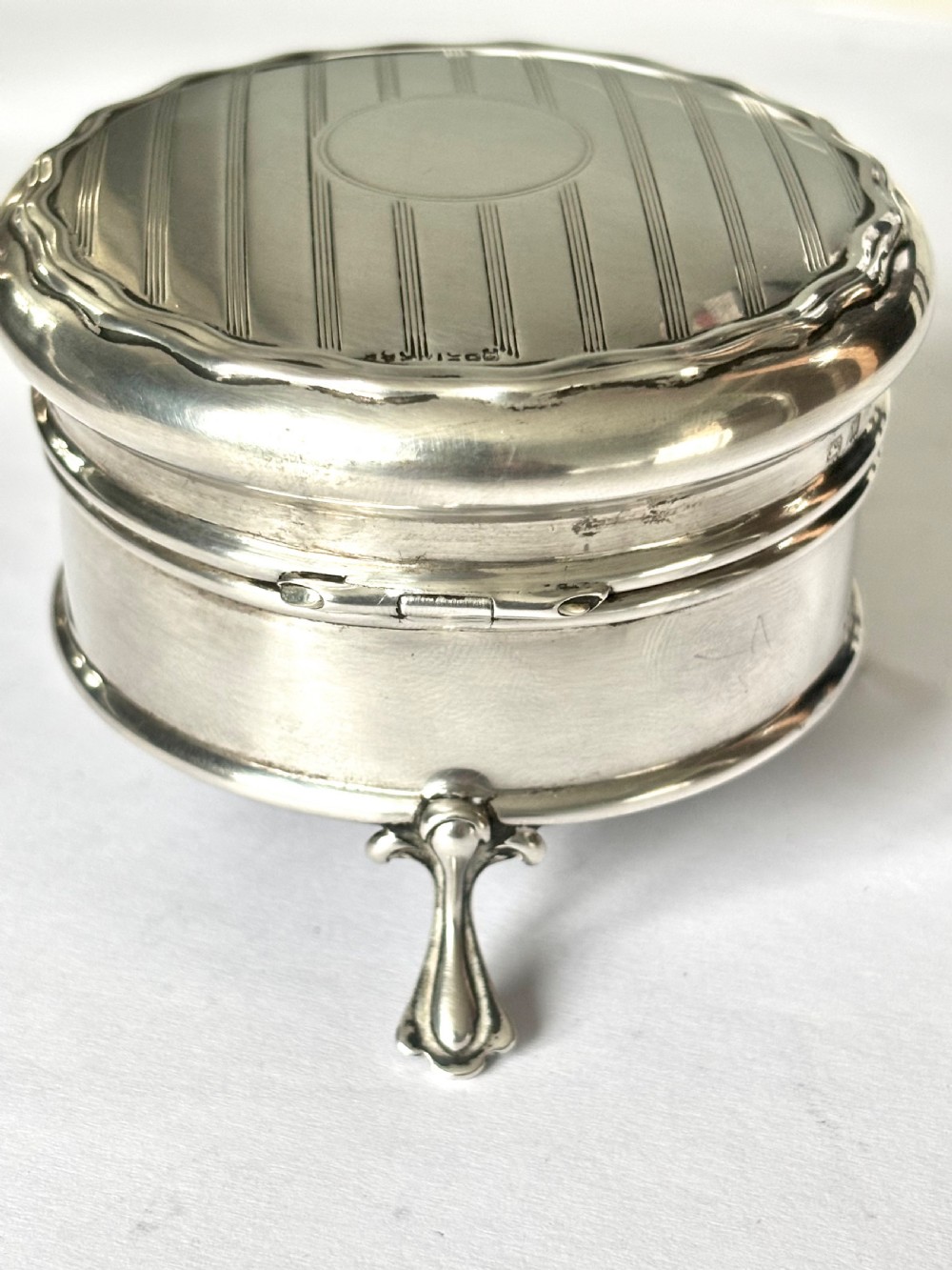 George V ART DECO Silver Dressing Table Box Ring Trinket William Griffiths 1921 View IX