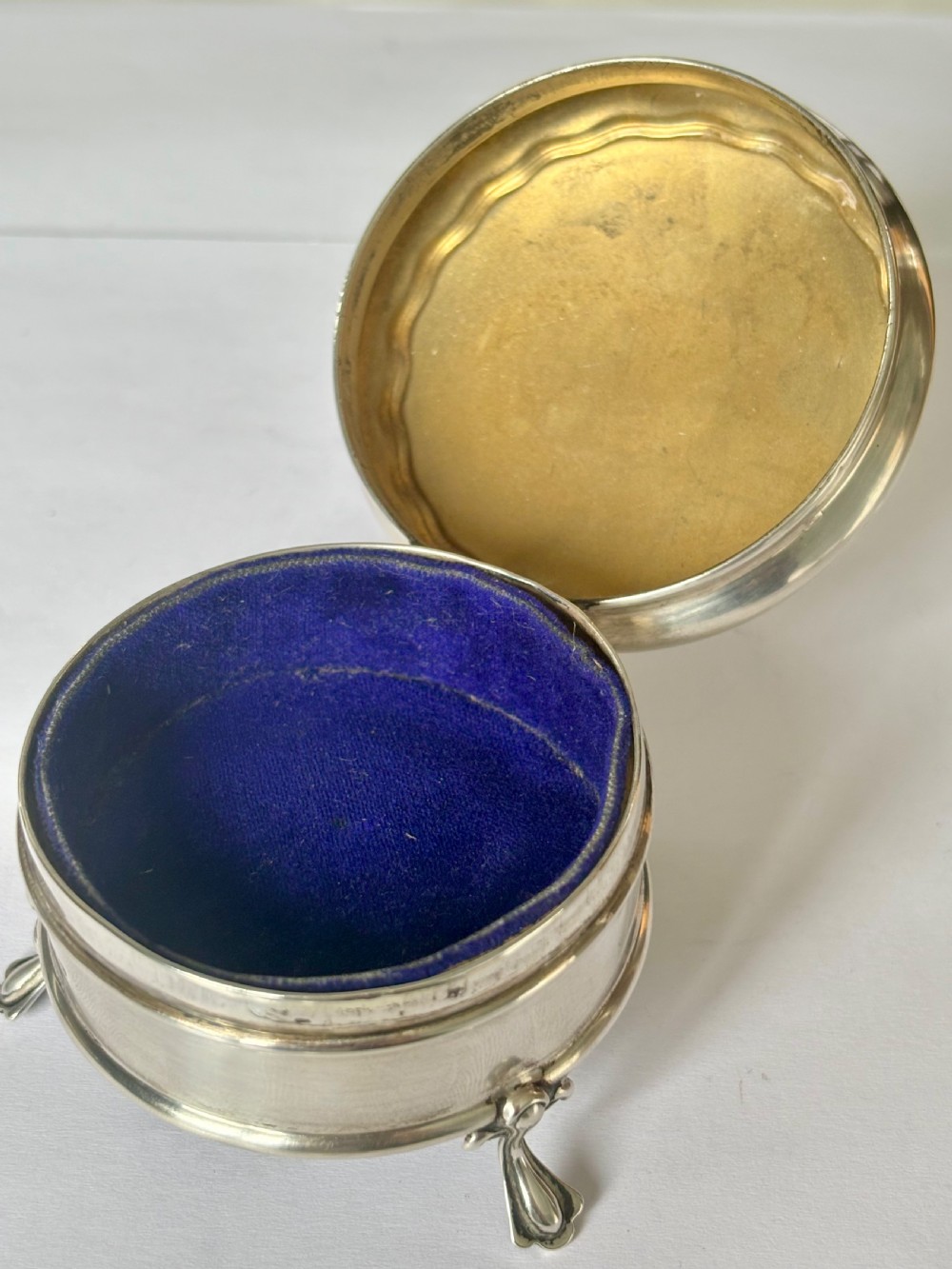 George V ART DECO Silver Dressing Table Box Ring Trinket William Griffiths 1921 View XIII