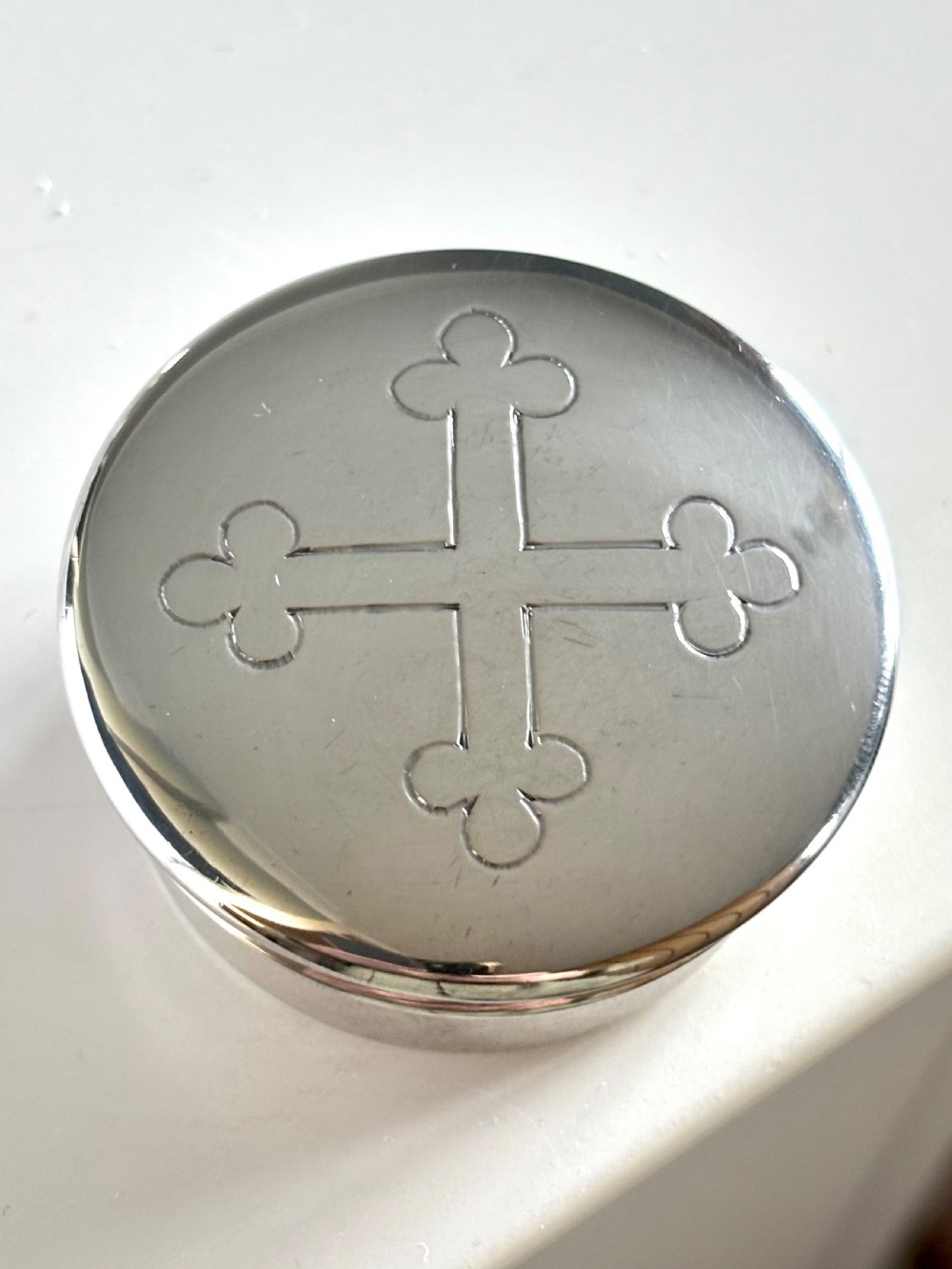 Antique Ecclesiastical Silver Gilt PYX Box Cross AR Mowbray & Co London 1934 View XIII