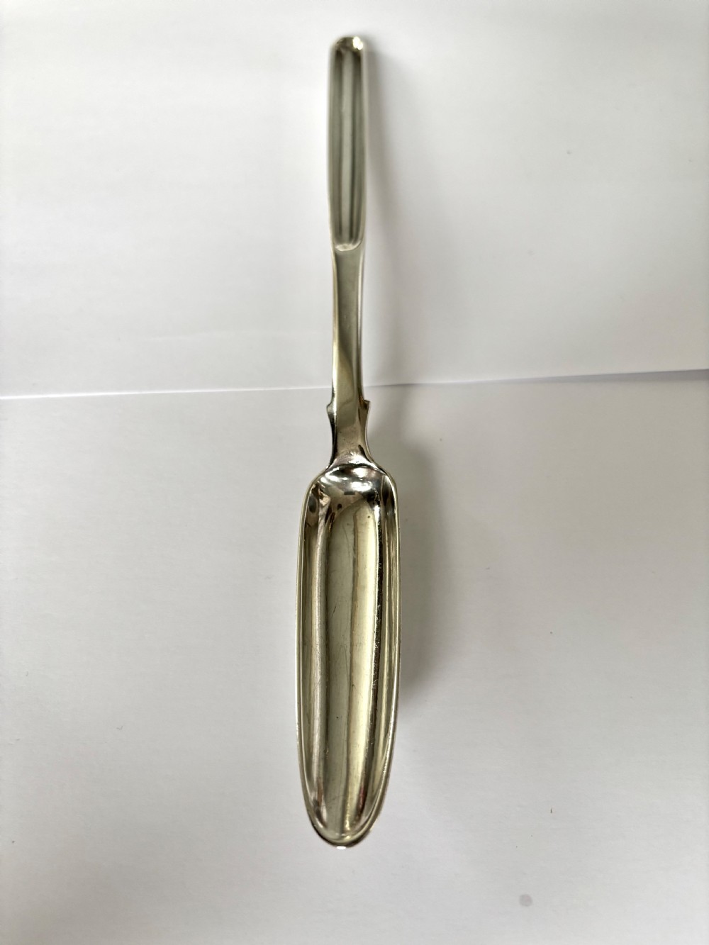 William IV Silver Double-ended Fiddle Pattern Marrow Scoop Benjamin Davis 1831 View V