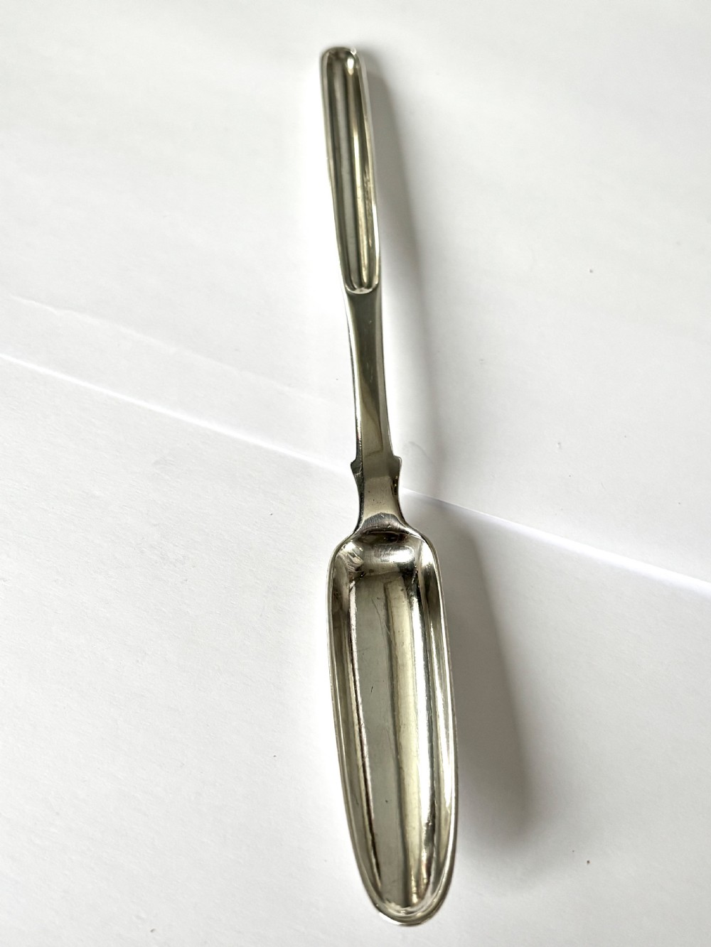 William IV Silver Double-ended Fiddle Pattern Marrow Scoop Benjamin Davis 1831 View VII