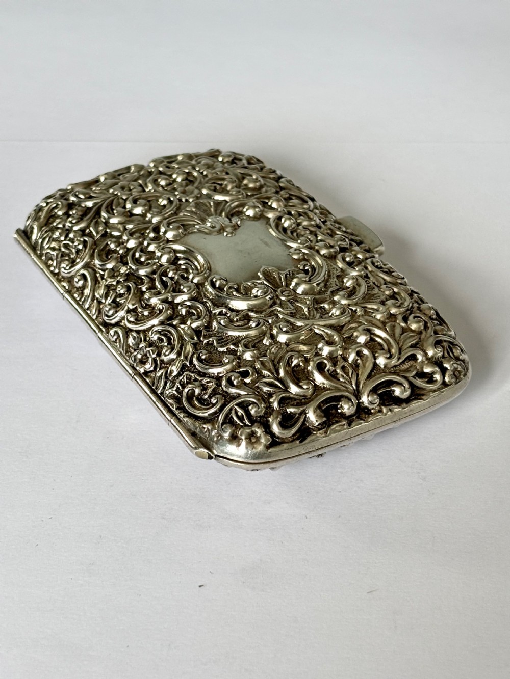 Victorian Repousse Silver Gilt Cigarette Cheroot Case HENRY MATTHEWS 1898 View V