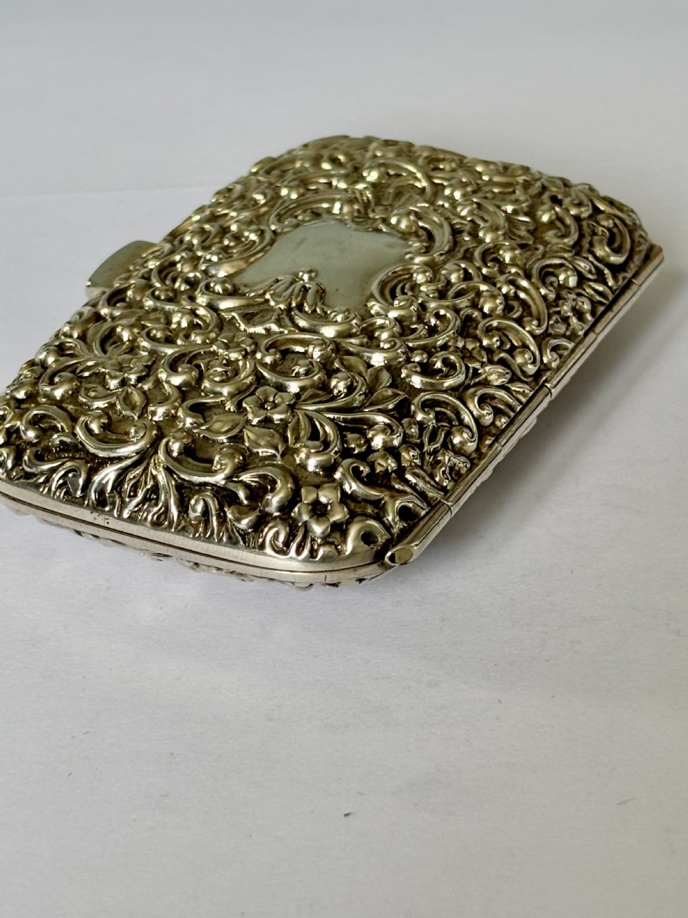 Victorian Repousse Silver Gilt Cigarette Cheroot Case HENRY MATTHEWS 1898 View VIII