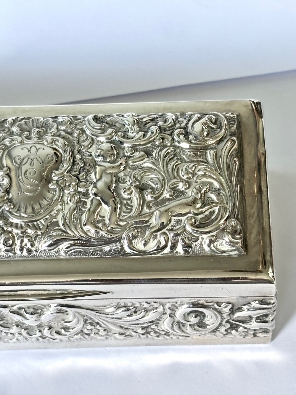 Antique Silver Dressing Table Trinket Box GOLDSMITHS & SILVERSMITHS London 1924 View XI