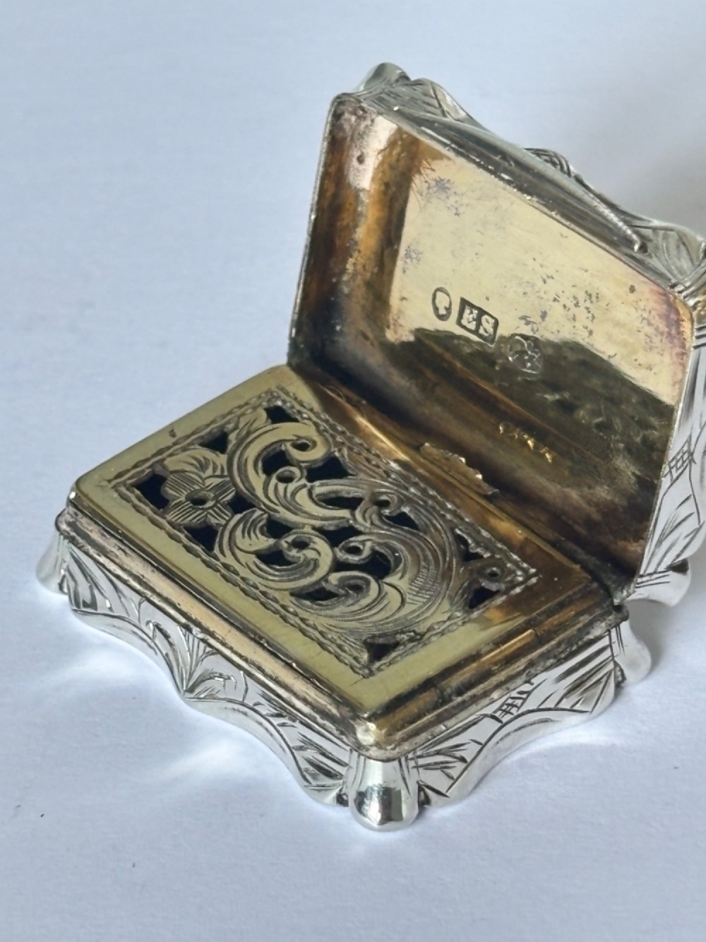 Antique Silver Gilt Victorian Vinaigrette Birmingham 1857 Edward Smith View IV
