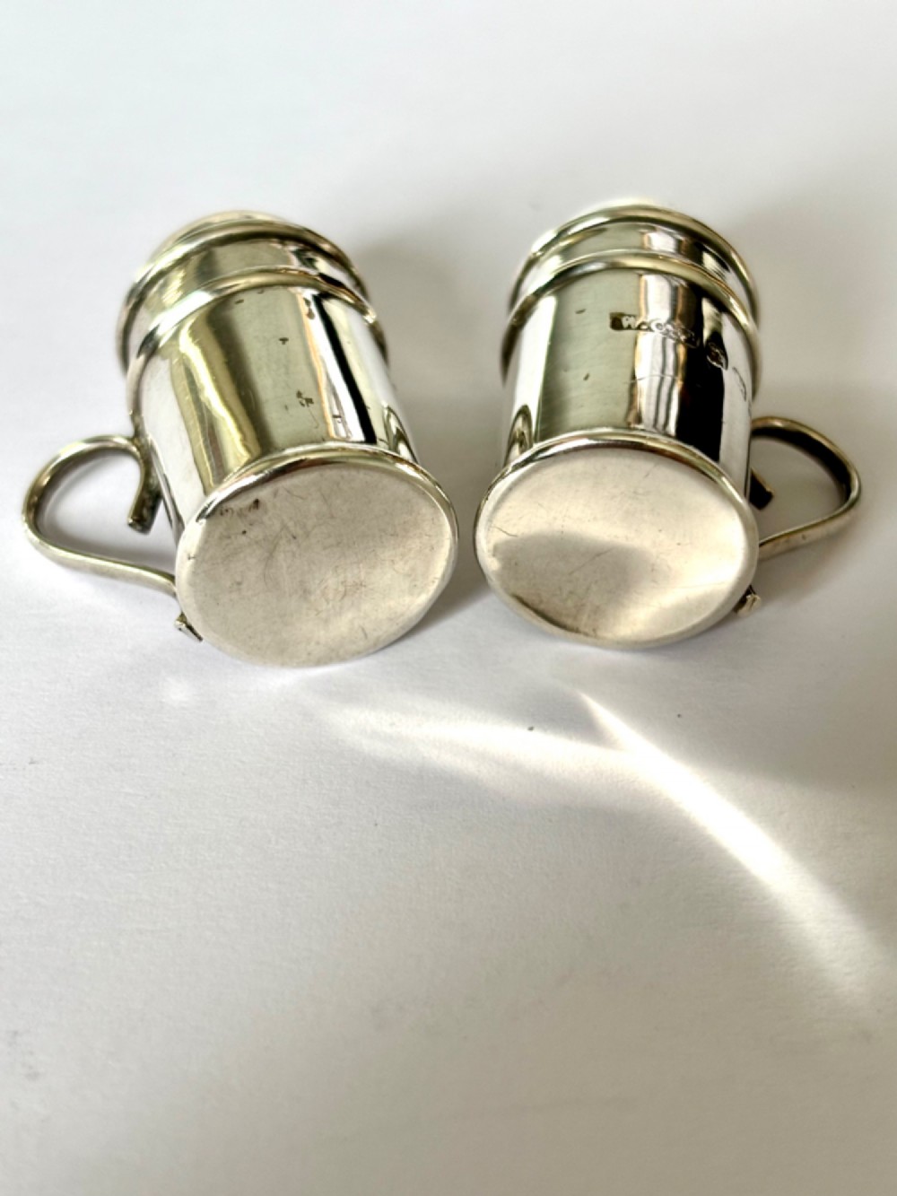 Pair of Novelty Silver Pepperettes Flour Shakers 1913 Wilfred Chidlaw Griffiths View III