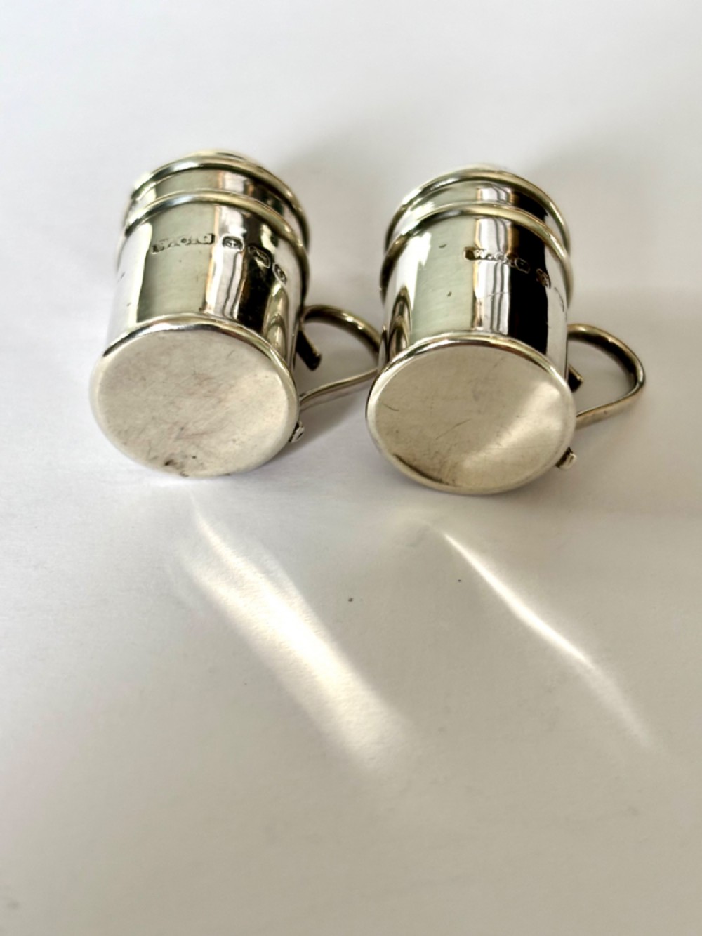 Pair of Novelty Silver Pepperettes Flour Shakers 1913 Wilfred Chidlaw Griffiths View VIII