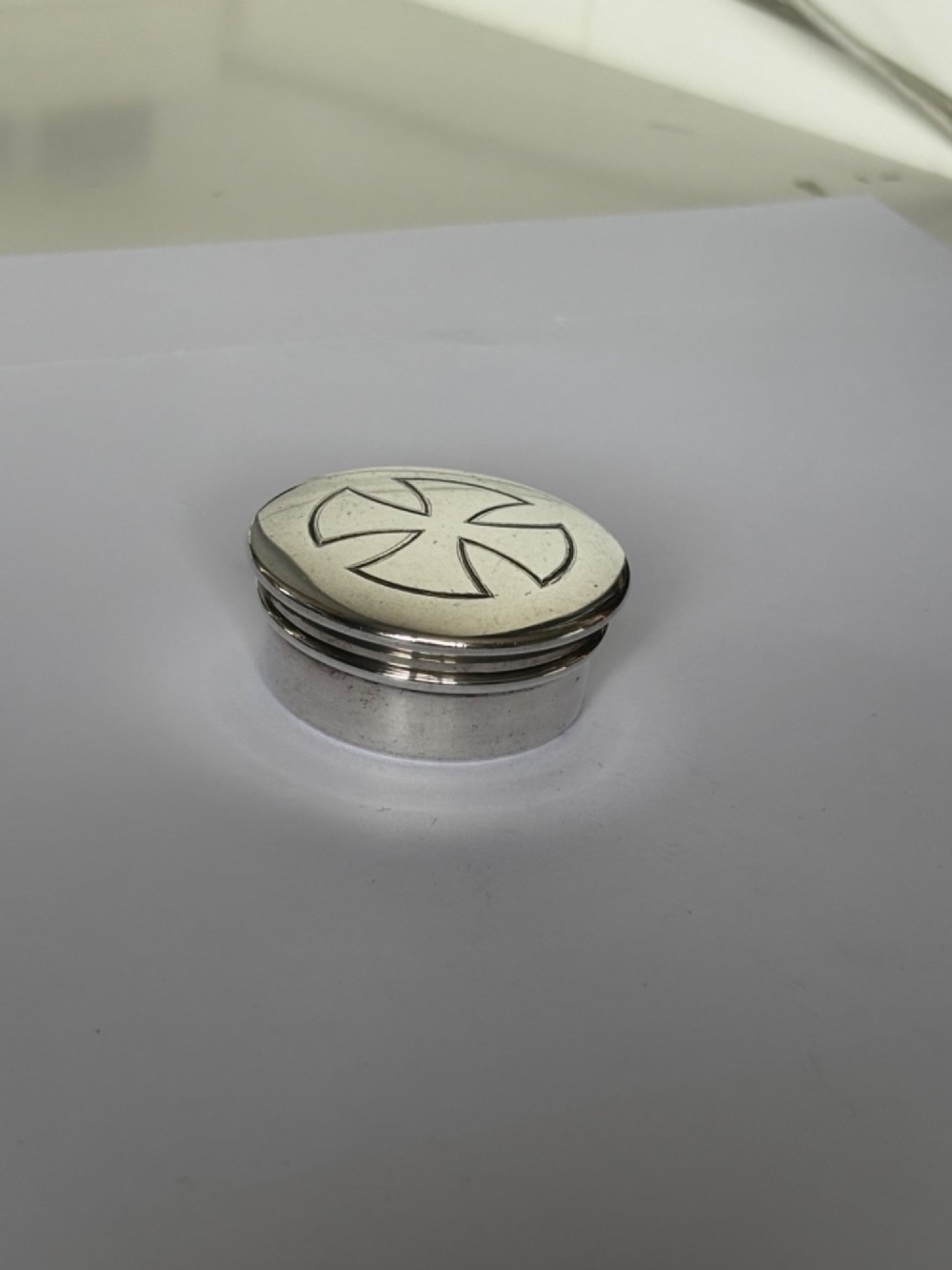 Sterling Silver Gilt Ecclesiastical PYX Box Cross AR Mowbray & Co London 1960 View IV