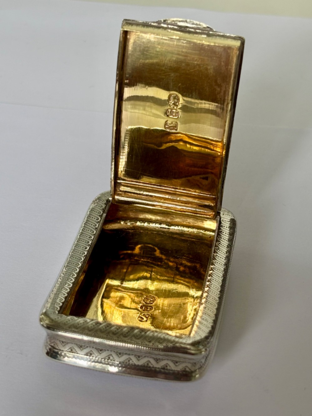 EXQUISITE George III Silver Gilt Snuff Box JOHN THROPP Birmingham 1816 GEORGIAN View V