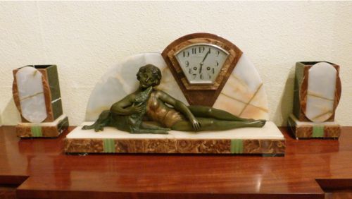 Fine Bronze, Marble & Onyx Art Deco Clock Set