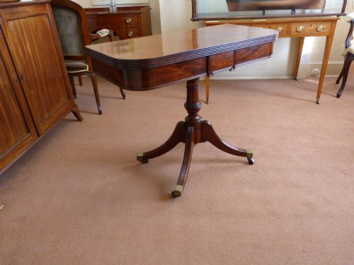 A Very Good Early 19th Century Tea Table