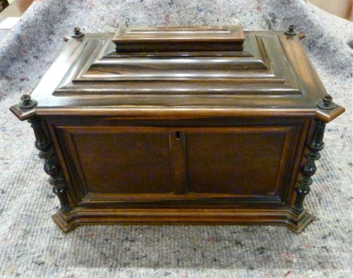 A Rosewood and Ebony Jewellery Casket