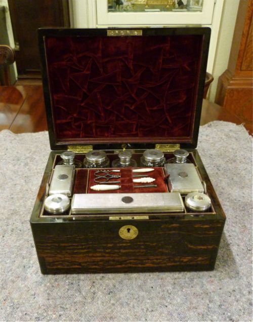 Lady's Fitted Dressing and Jewellery Box