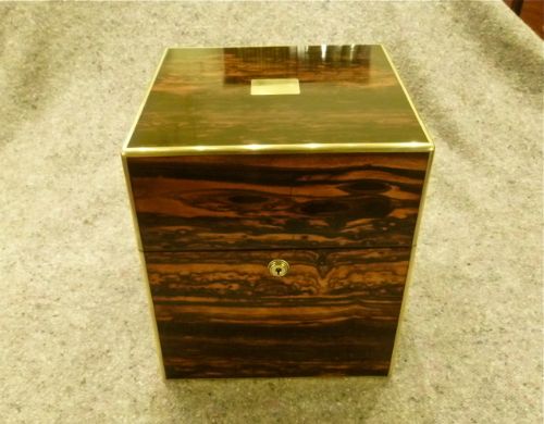 fig 1. MOST IMPRESSIVE COROMANDEL DECANTER BOX
