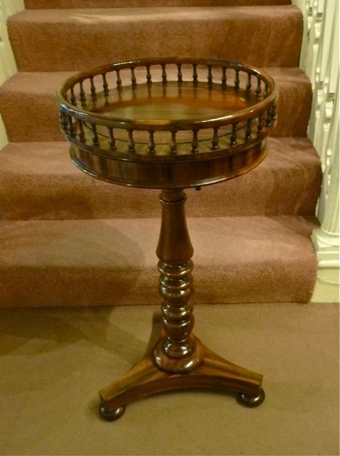 Rare "Gillows" Gonzales Alvez "Crocus"  Table