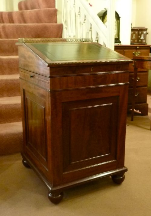 A Fine "Gillows" Mahogany Davenport